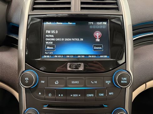 Used 2015 Chevrolet Malibu LT w/ Power Convenience Package FWD image 20