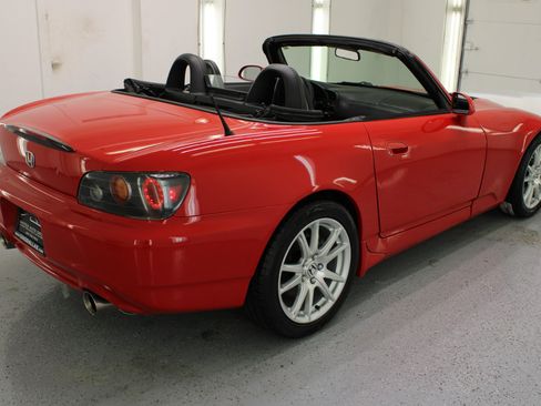 Used 2004 Honda S2000 image 10