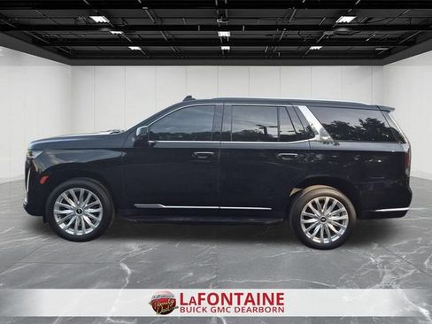 Certified 2022 Cadillac Escalade Luxury AWD/4WD image 2
