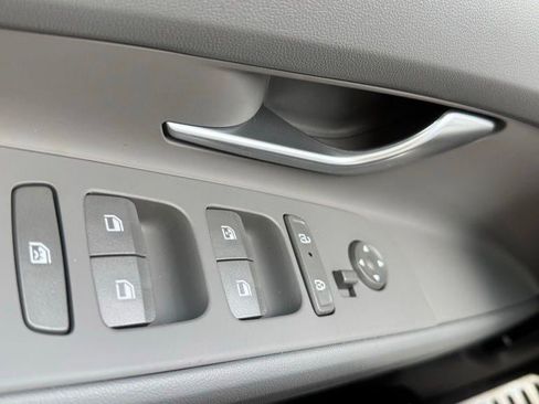 New 2026 Hyundai Elantra Sport FWD image 14