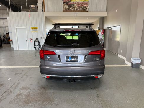 Used 2016 Honda Pilot Touring image 4
