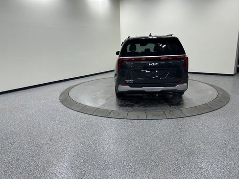 New 2026 Kia Carnival EX image 6