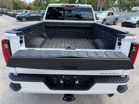 Used 2024 GMC Sierra 2500 Denali Ultimate image 7