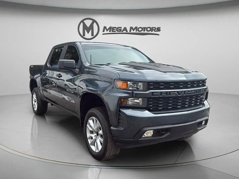 Used 2019 Chevrolet Silverado 1500 Custom w/ Custom Convenience Package image 11