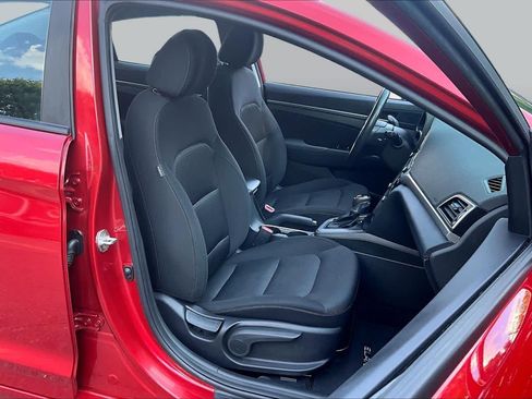 Used 2017 Hyundai Elantra Value Edition w/ Cargo Package FWD image 8