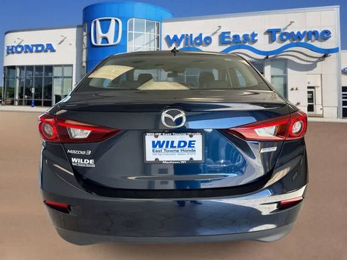 Used 2018 MAZDA MAZDA3 Grand Touring image 7