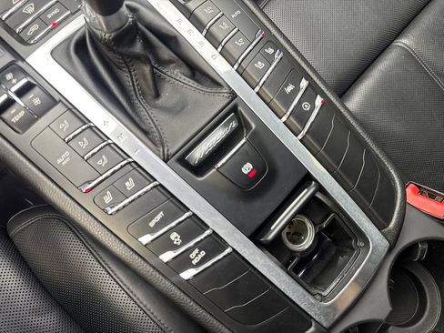 Used 2019 Porsche Macan AWD/4WD image 67