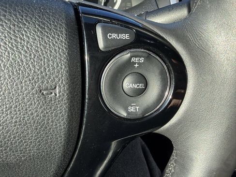 Used 2017 Honda Accord EX-L image 21