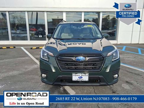 Used 2023 Subaru Forester Premium image 2