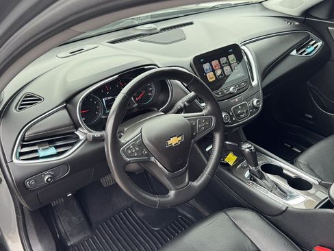 Used 2018 Chevrolet Malibu LT w/ Leather Package FWD image 15