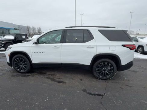 Used 2023 Chevrolet Traverse RS AWD/4WD image 5