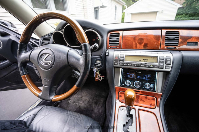 Used 2002 Lexus SC 430 Convertible RWD image 36