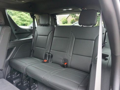 Used 2024 Chevrolet Tahoe LT w/ Luxury Package AWD/4WD image 28