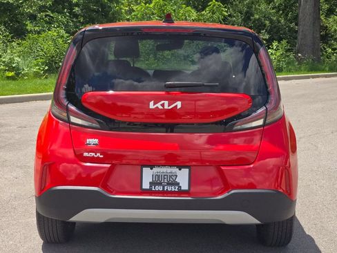 Used 2024 Kia Soul LX FWD image 12