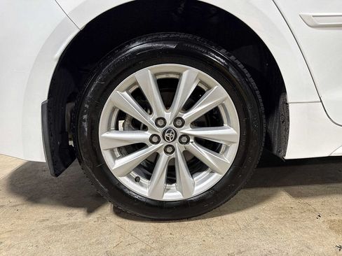 Used 2024 Toyota Corolla LE w/ LE Convenience Package FWD image 10