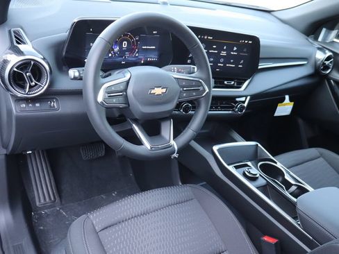New 2027 Chevrolet Equinox LT FWD image 6