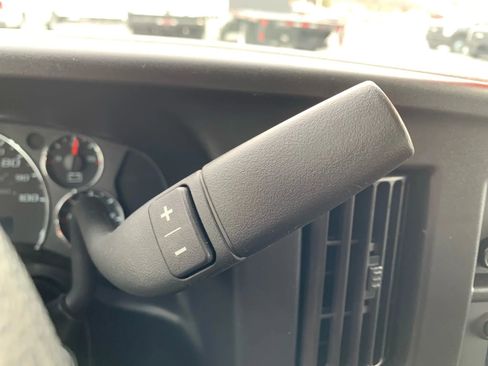 Used 2024 GMC Savana 2500 w/ Driver Convenience Package image 17