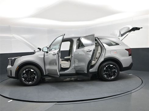 New 2026 Kia Sorento S image 29