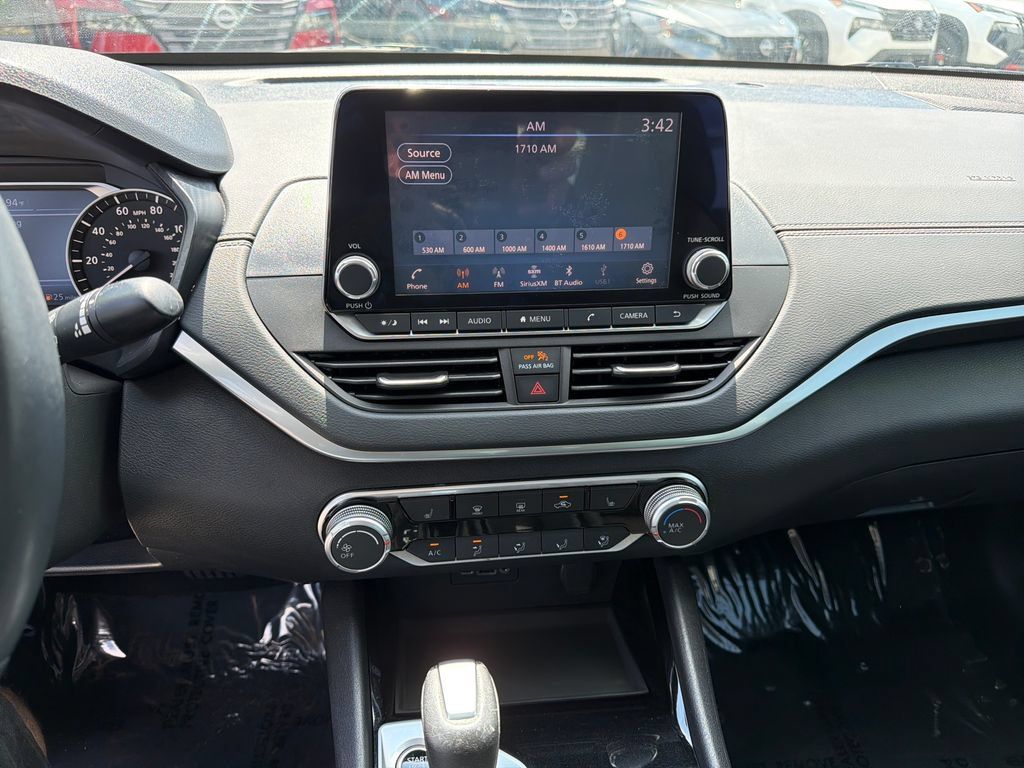 Used 2021 Nissan Altima 2.5 SV w/ SV Premium Package FWD image 27