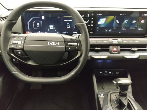Used 2025 Kia K4 EX FWD image 22