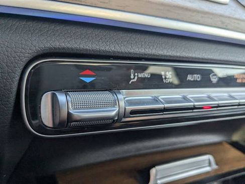 Used 2025 Mercedes-Benz GLS 450 4MATIC image 29