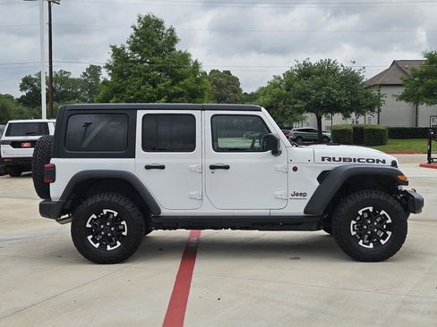 Used 2026 Jeep Wrangler Unlimited Rubicon AWD/4WD image 9