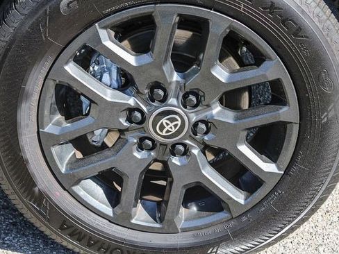 Used 2025 Toyota Tundra Platinum image 11