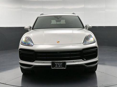 Certified 2022 Porsche Cayenne Turbo image 11