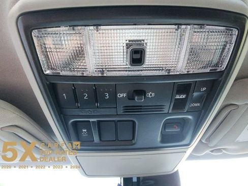 Used 2021 Toyota 4Runner Limited image 30