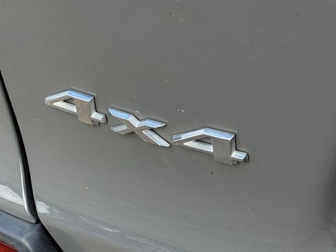 Used 2020 Jeep Cherokee Latitude w/ Quick Order Package 26F North AWD/4WD image 11