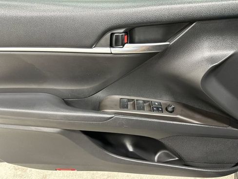 Used 2023 Toyota Camry SE FWD image 16