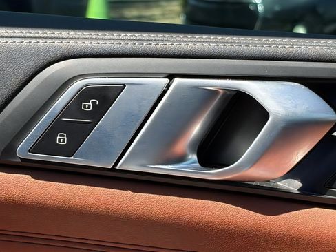 Used 2025 BMW X5 M60i w/ Climate Comfort Package AWD/4WD image 21