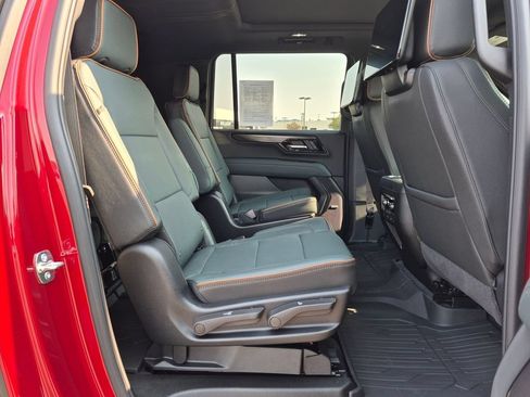 Used 2026 GMC Yukon XL AT4 w/ AT4 Premium Plus Package AWD/4WD image 24