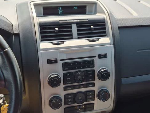 Used 2012 Ford Escape XLT FWD image 26