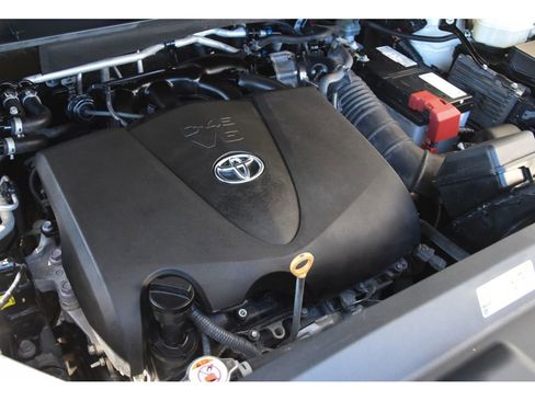 Used 2020 Toyota Highlander Platinum image 26