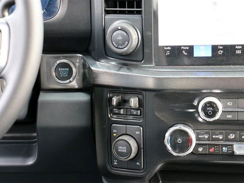 New 2026 Ford F250 Lariat w/ Black Appearance Package image 36