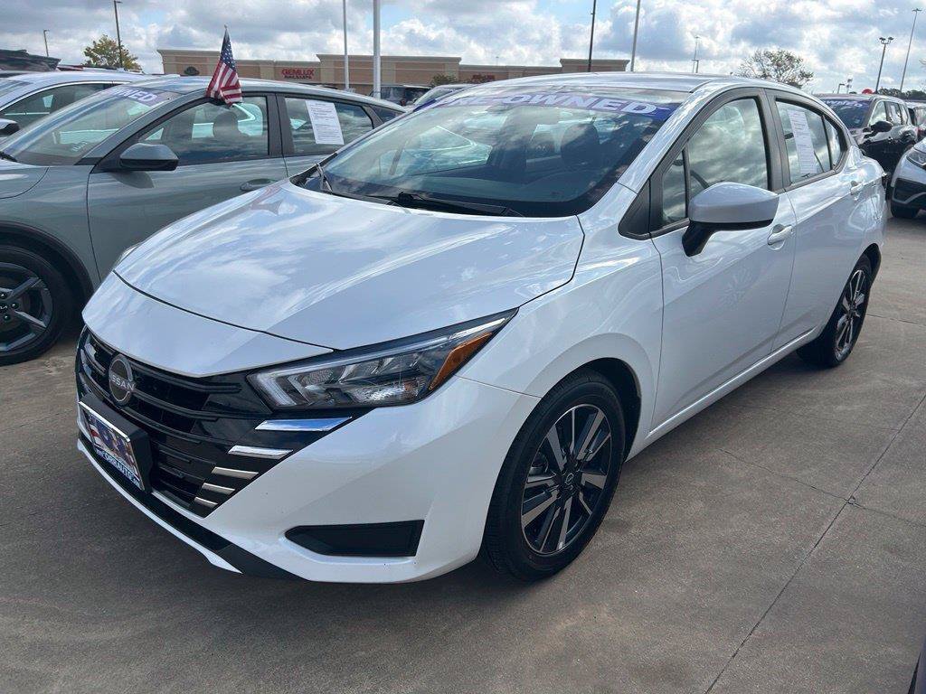 Used 2025 Nissan Versa SV FWD image 13