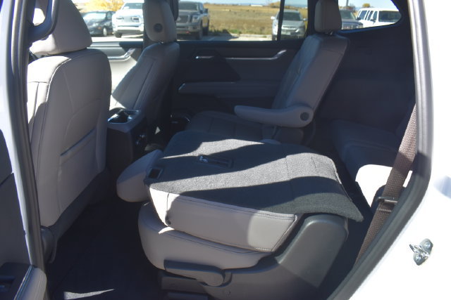 Used 2026 GMC Acadia Elevation w/ Elevation Premium Package AWD/4WD image 21
