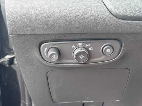 Used 2023 Buick Encore GX Select w/ Sport Touring Package AWD/4WD image 17