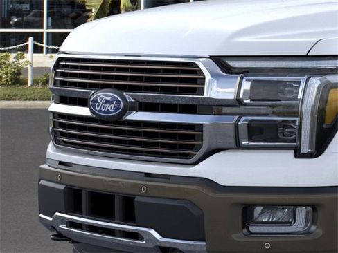 New 2025 Ford F150 King Ranch w/ FX4 Off-Road Package image 17