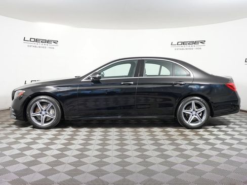 Used 2017 Mercedes-Benz E 300 4MATIC image 2