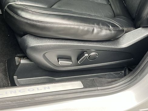 Used 2016 Lincoln MKC Select w/ Select Plus Package image 12