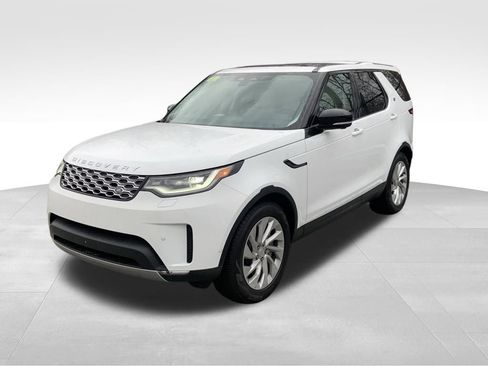 New 2025 Land Rover Discovery S image 1