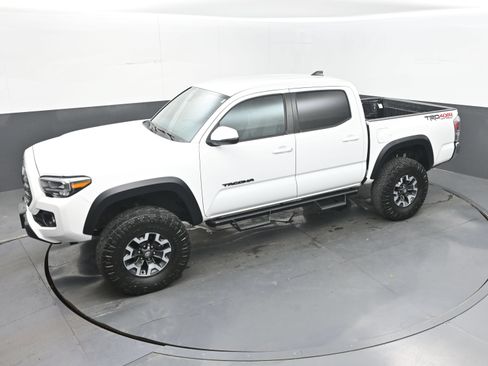 Used 2023 Toyota Tacoma TRD Off-Road AWD/4WD image 34