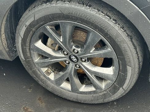 Used 2018 Hyundai Santa Fe Sport FWD image 9
