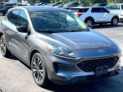 Used 2022 Ford Escape SE w/ SE Sport Appearance Package