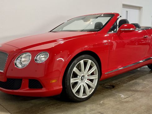 Used 2015 Bentley Continental GT image 33