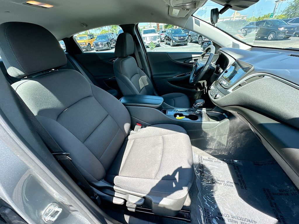 Used 2024 Chevrolet Malibu LT FWD image 27
