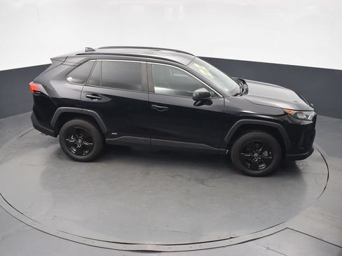 Used 2022 Toyota RAV4 LE AWD/4WD image 43