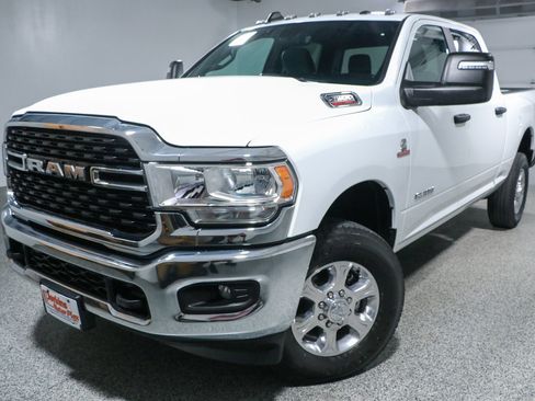 Used 2024 RAM 2500 Big Horn AWD/4WD image 30